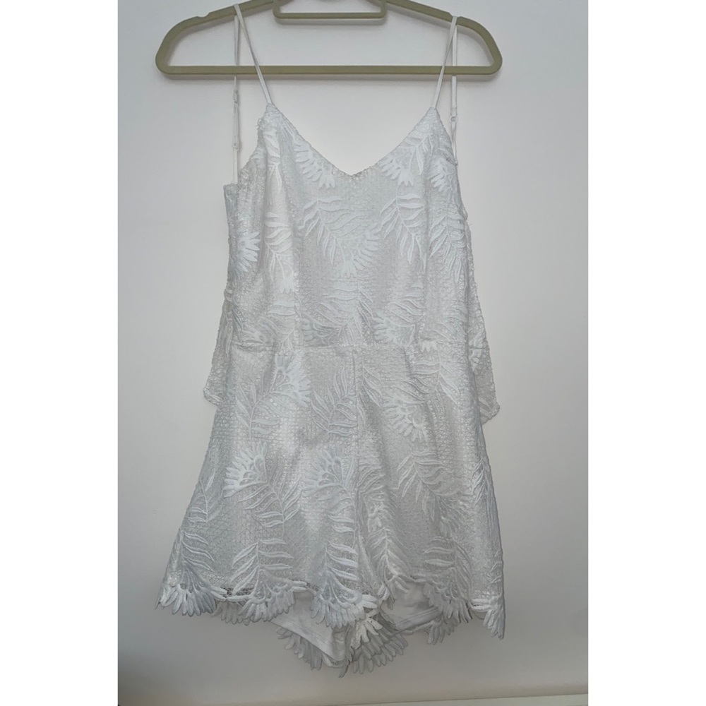 Express white embroidery romper size 0
